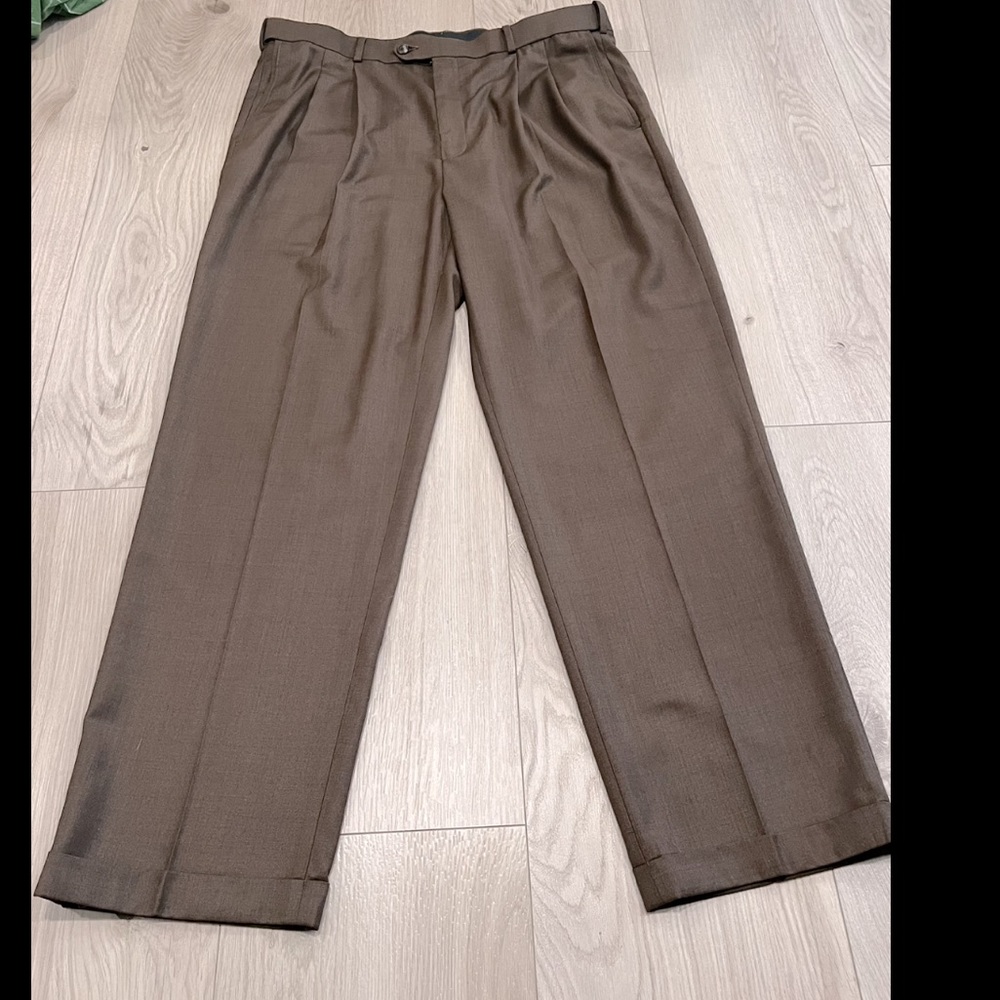 Roundtree & Yorke dress pant size 38x32